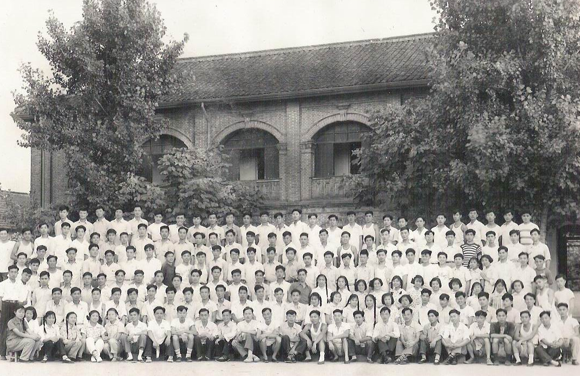 1949年芜湖高级商业职业学校与芜湖工业学校、芜湖农业学校合并为芜湖市高级职业学校